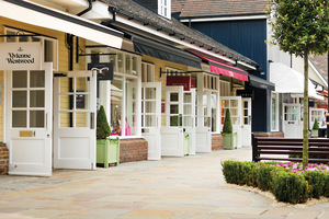 Bicester village outlet valentino